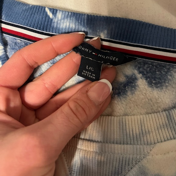 Tommy Hilfiger blue and white tie dye lounge set - Picture 4 of 7